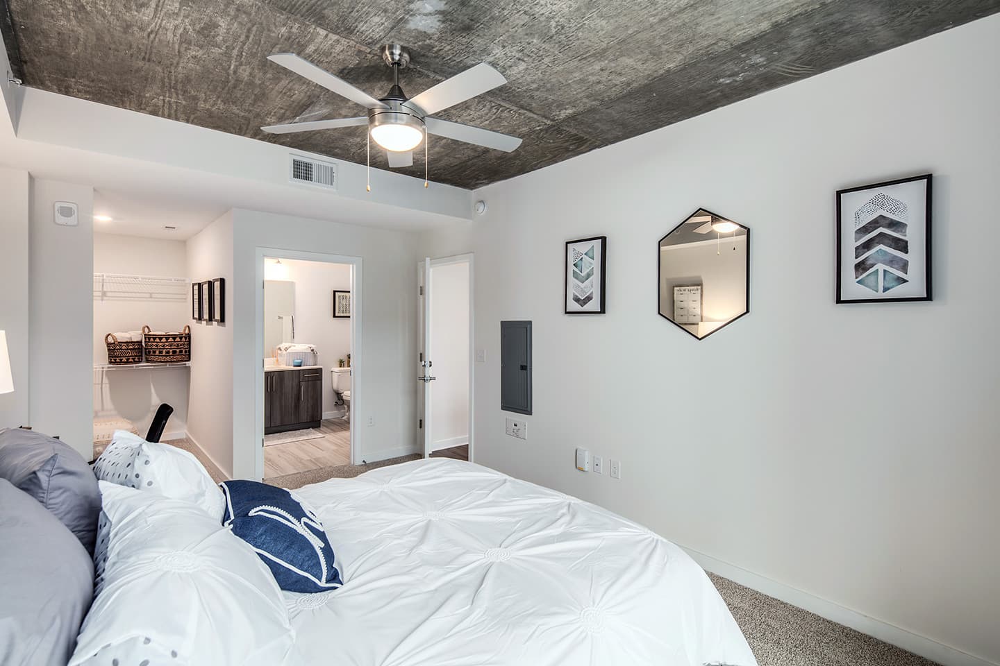 Bedroom-01-The-Mix-Atlanta-11